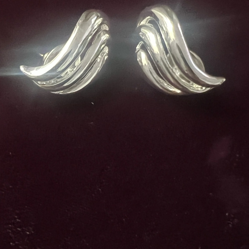 H-A VENDOME Vintage Earrings, silverTone Fluted Wings